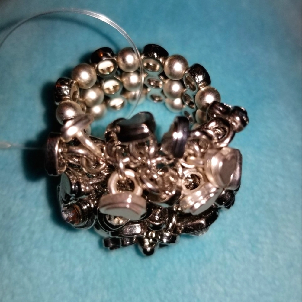 Women's bauble ring